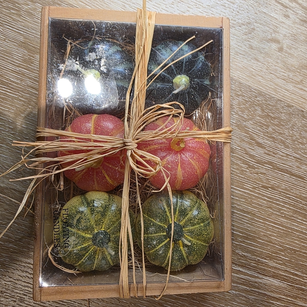 Decorative Mini Pumpkin Candle Set